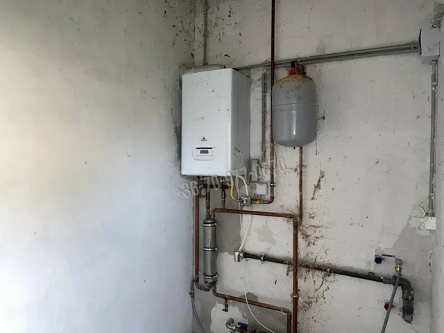 Eladó kereskedelmi és ipari ingatlan Kömlőd 435 nm