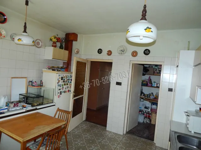 Eladó ház Tatabánya, Bánhida 304 nm