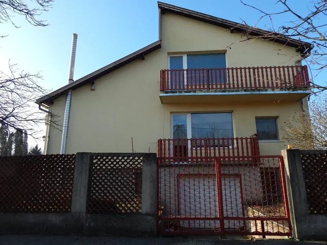 Eladó ház Tatabánya, Bánhida 240 nm