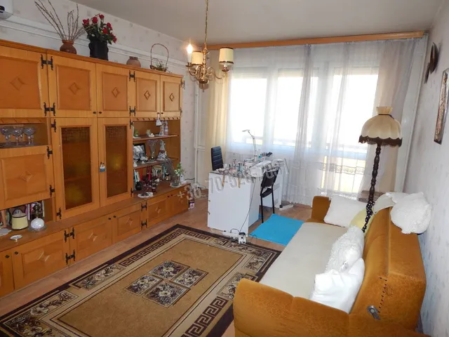 Eladó lakás Tatabánya, Dózsakert 50 nm