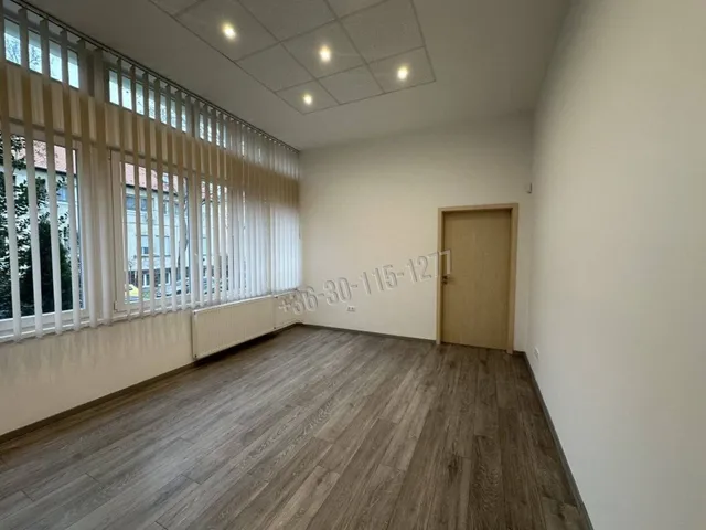 Kiadó kereskedelmi és ipari ingatlan Győr, Belváros 23 nm