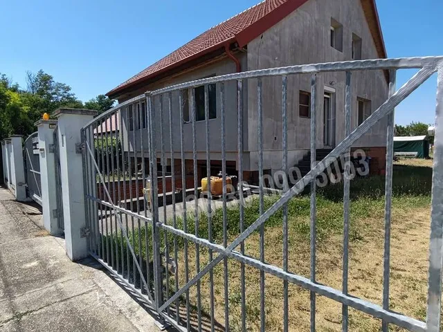 Eladó ház Máriakálnok 161 nm