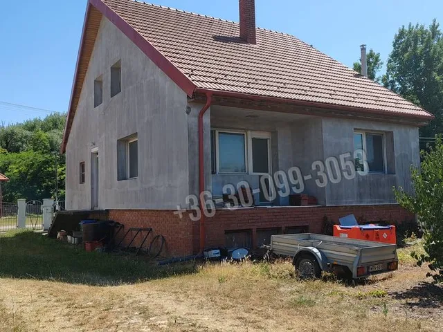 Eladó ház Máriakálnok, Széchenyi utca 161 nm
