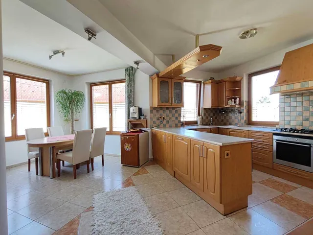 Eladó ház Hegyeshalom 262 nm