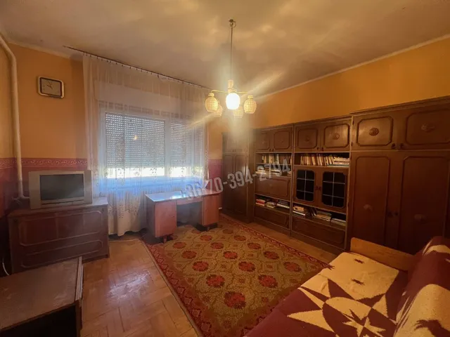 Eladó ház Oroszlány, Borbálatelep 140 nm