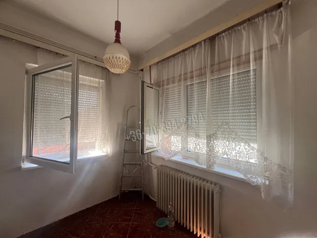 Eladó ház Oroszlány, Borbálatelep 140 nm