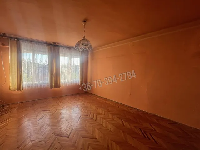 Eladó ház Oroszlány, Borbálatelep 160 nm