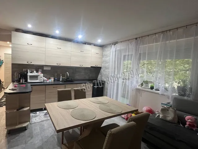 Eladó lakás Oroszlány 50 nm