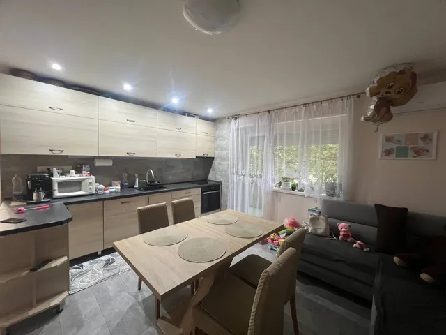 Eladó lakás Oroszlány 50 nm