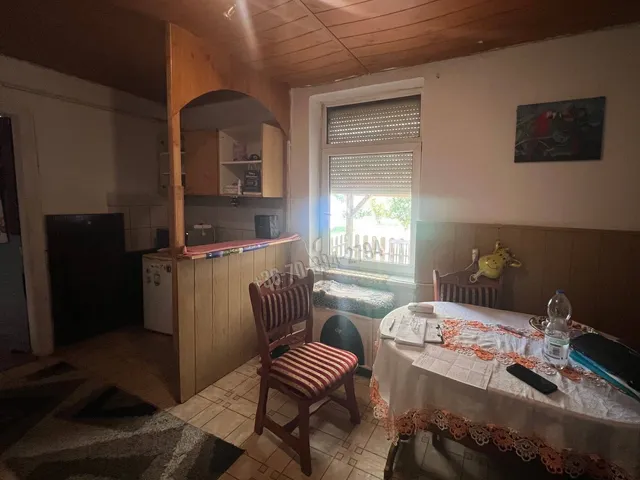 Eladó ház Tatabánya, Felsőgalla, Régi Vásártér sor 96 nm