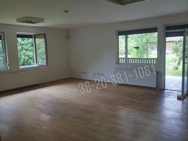 Eladó ház Győrság, Petőfi utca 173 nm