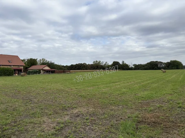 Eladó telek Abda 1169 nm