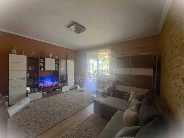 Eladó ház Oroszlány 187 nm