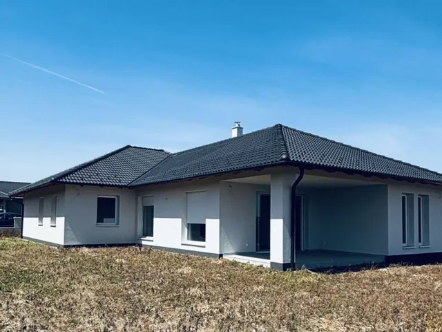 Eladó ház Környe, Bajcsy lakópark 180 nm