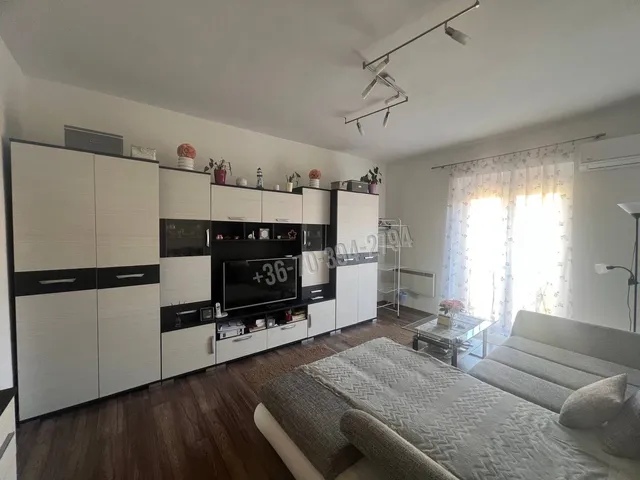 Eladó lakás Oroszlány 53 nm