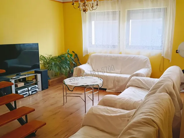 Eladó ház Bábolna 181 nm