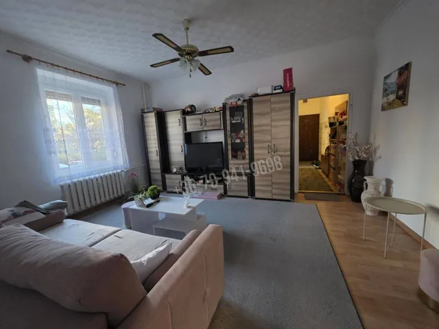 Eladó lakás Dunaújváros, Technikum városrész, Gábor Áron utca 53 nm