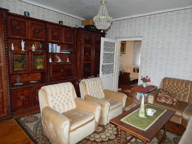 Eladó ház Környe, Beloianisz utca 114 nm