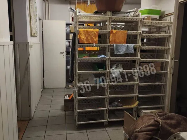 Eladó kereskedelmi és ipari ingatlan Dunaújváros, Belváros, Dózsa György út 88 nm