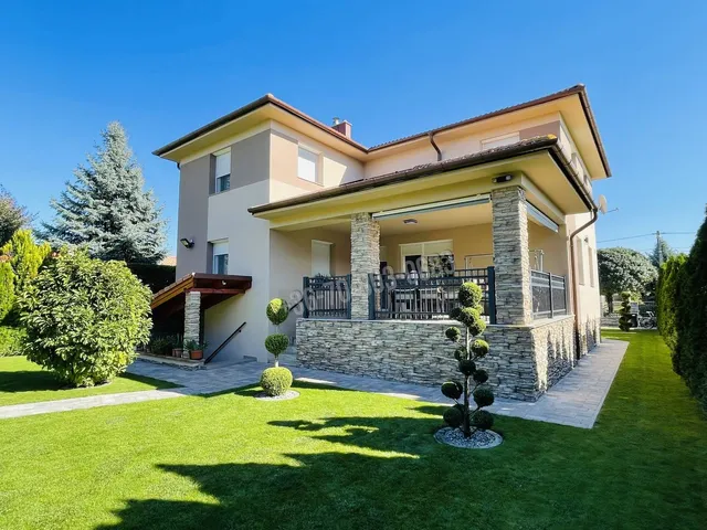 Eladó ház Mosonmagyaróvár 293 nm