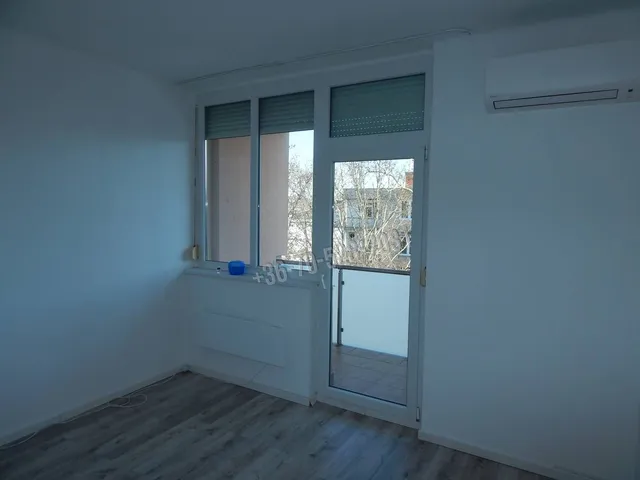 Eladó lakás Tata, Tóváros, Bacsó Béla lakótelep 54 nm