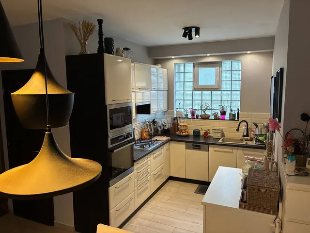 Eladó lakás Győr, Likócs 92 nm