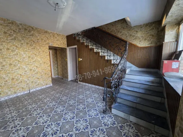 Eladó ház Dunaújváros, Újtelep 270 nm