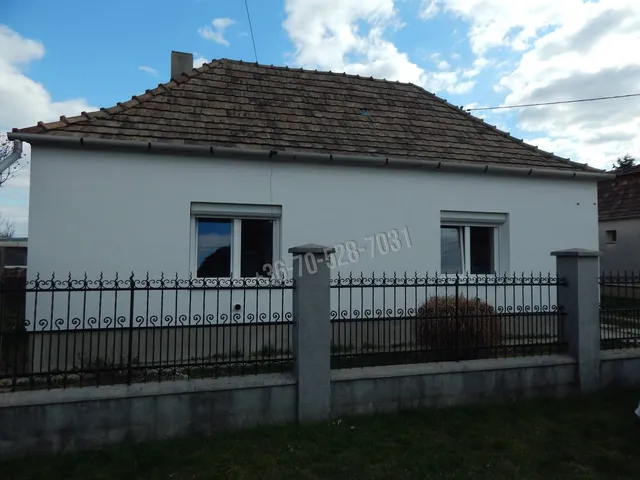 Eladó ház Bokod 110 nm