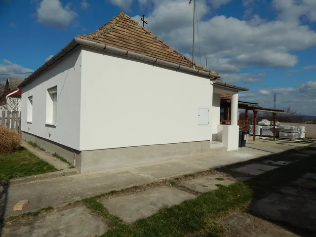 Eladó ház Bokod 110 nm