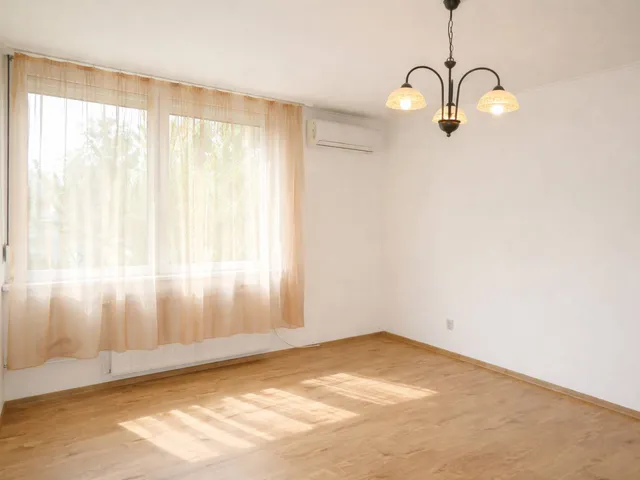 Eladó lakás Tatabánya, Újváros 50 nm