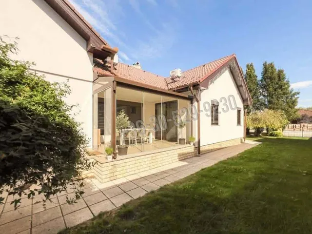 Eladó ház Mosonmagyaróvár, Duna lakópark 206 nm