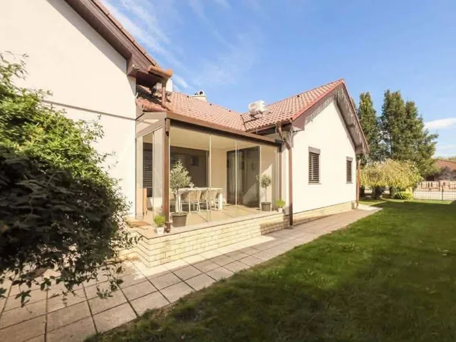 Eladó ház Mosonmagyaróvár, Duna lakópark 206 nm