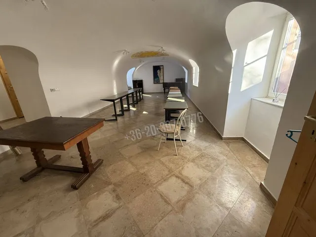 Kiadó kereskedelmi és ipari ingatlan Győr, Sziget 193 nm