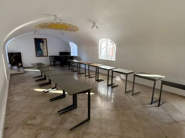 Kiadó kereskedelmi és ipari ingatlan Győr, Sziget 193 nm