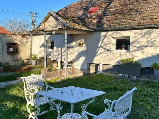 Eladó ház Győr, Újváros 54 nm