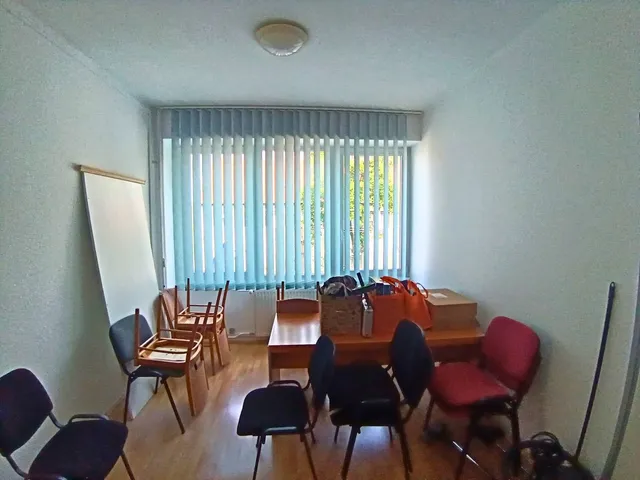 Kiadó kereskedelmi és ipari ingatlan Győr, Nádorváros 46 nm