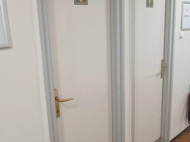 Kiadó kereskedelmi és ipari ingatlan Győr, Nádorváros 15 nm