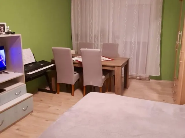 Eladó lakás Tatabánya, Újváros 43 nm