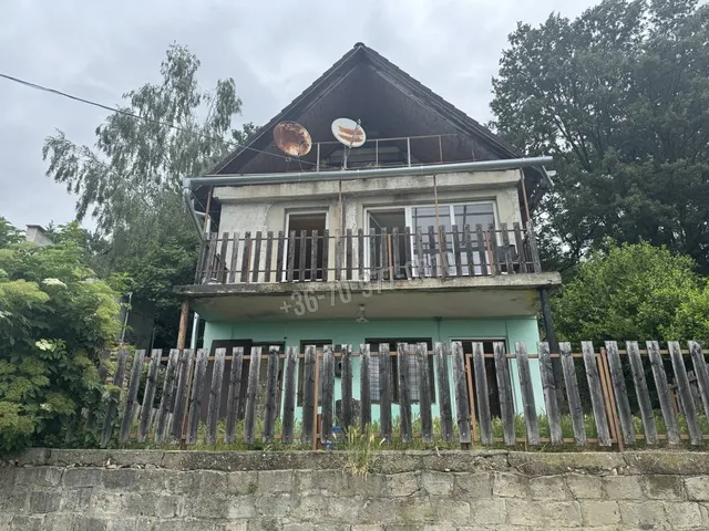 Eladó ház Tatabánya, Turuloldal 90 nm