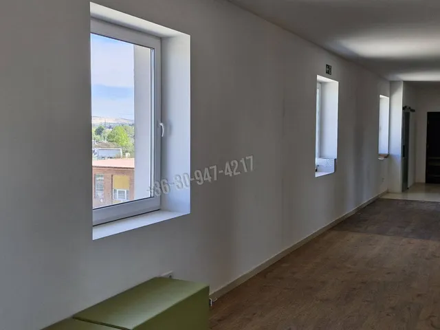 Kiadó kereskedelmi és ipari ingatlan Tatabánya, Búzavirág utca 360 nm