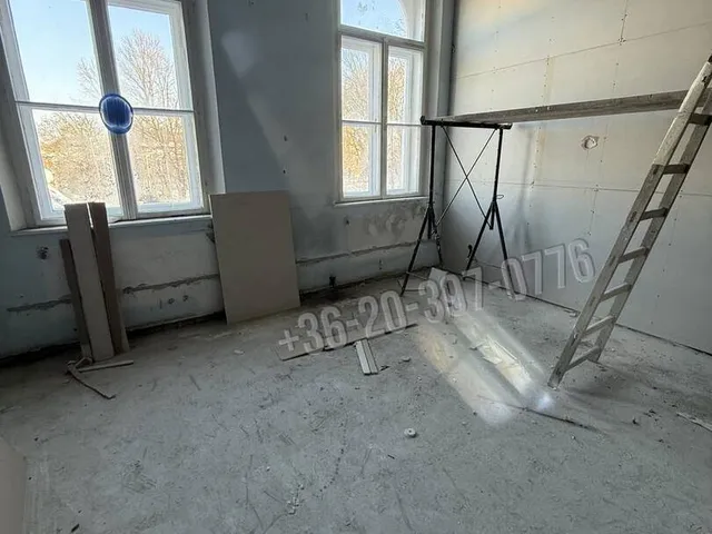 Kiadó kereskedelmi és ipari ingatlan Győr 1000 nm
