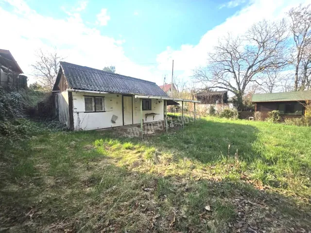 Eladó telek Rácalmás, Kiss Ernő utca 450 nm