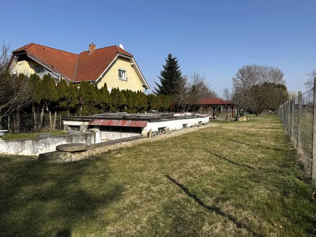 Eladó telek Máriakálnok 1031 nm