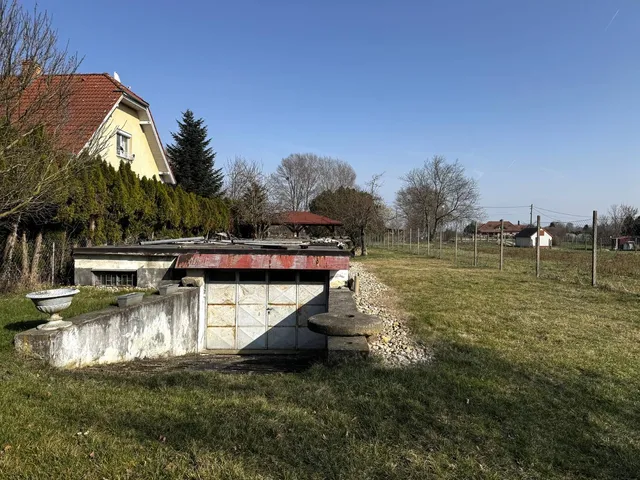 Eladó telek Máriakálnok 1031 nm