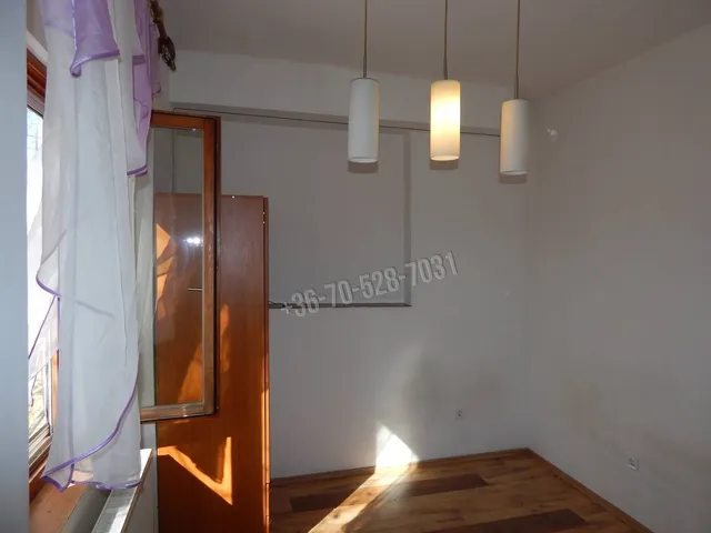 Eladó lakás Tatabánya, Újváros, Piac tér 43 nm