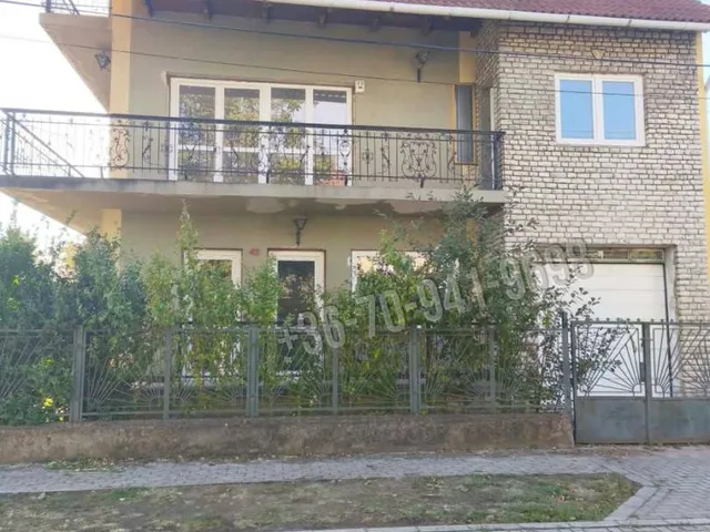 Eladó ház Dunaújváros, Újtelep, Kölcsey Ferenc utca 270 nm