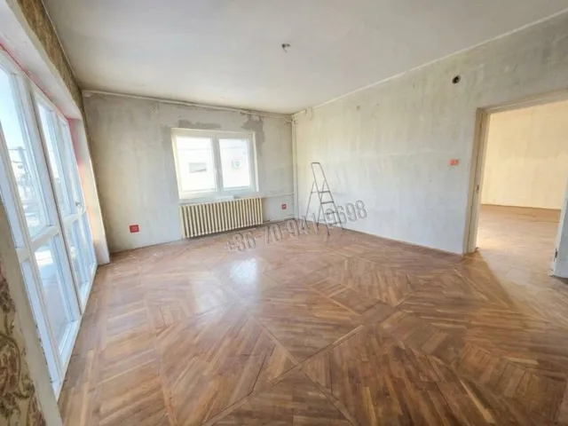 Eladó ház Dunaújváros, Újtelep, Kölcsey Ferenc utca 270 nm