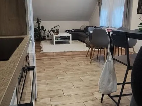 Eladó lakás Győr, Révfalu, Bácsai út 72 nm