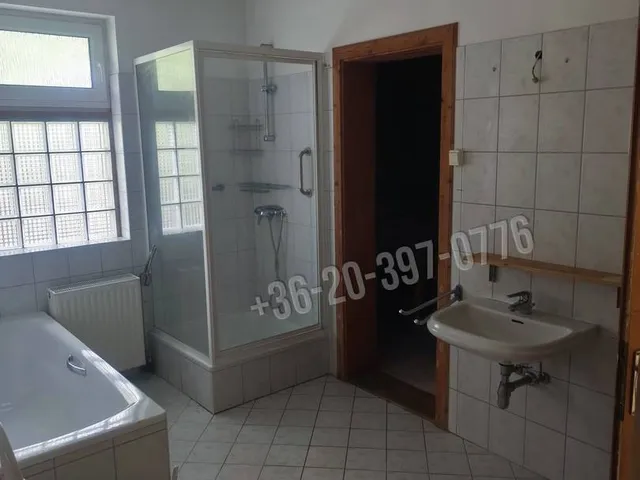 Eladó ház Győrság 196 nm
