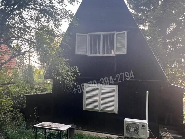Eladó nyaraló Tatabánya 75 nm